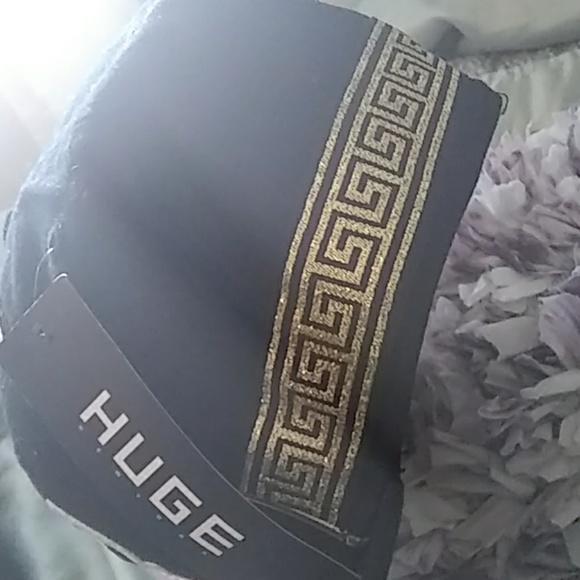 Snapback hat - Picture 2 of 2